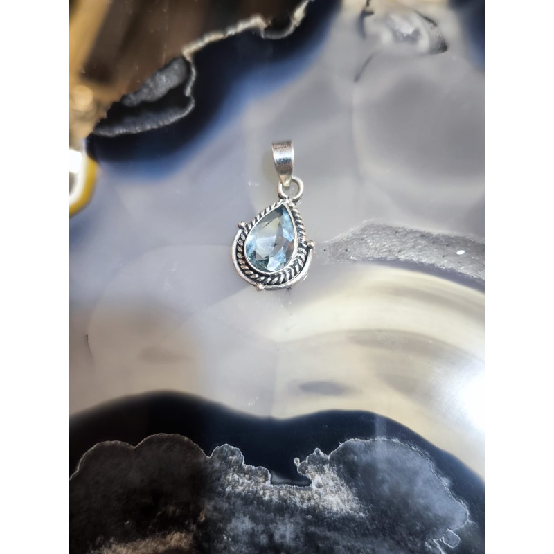 Ciondolo Goccia Topazio Azzurro