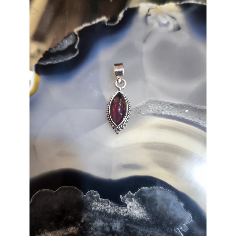 Ciondolo Foglia Granato